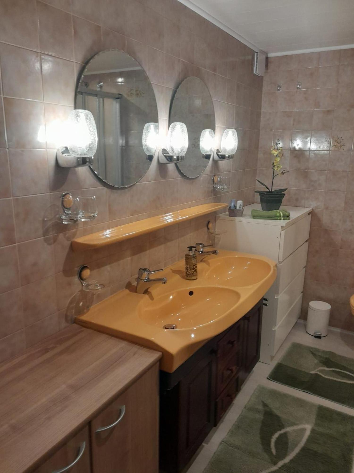Ferienhaus Resch Лауфен Экстерьер фото